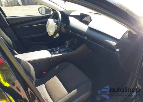 2021 Mazda Mazda3 2.0 from USA, damaged, VIN 3MZBPAA79MM207122